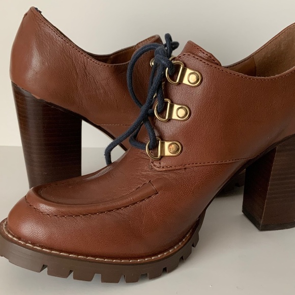 Tommy Hilfiger Middlebury Bootie 8M, block heel. - Picture 2 of 11